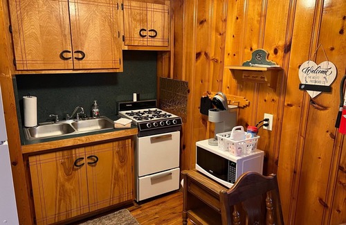 Red River Cabin | Mountain View Lodge