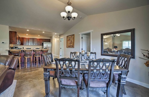 Moab South Valley Cottage | Mountain-view Moab Home w/Pool & Hot Tub Access!