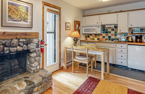 Warm Springs Apartment | Mountain-view studio with patio - walk to Bald Mountain chairlifts
