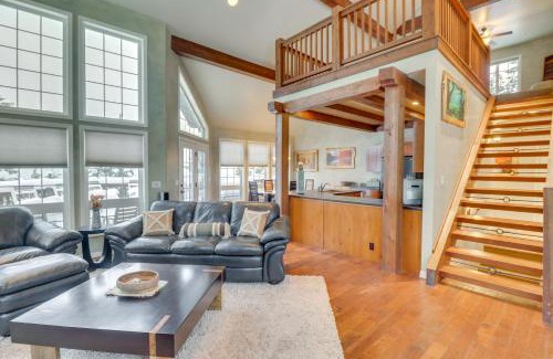 Eureka House | Mountain Views and Deck Spacious Eureka Getaway!