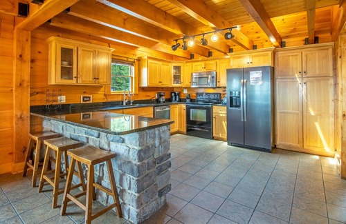 Stanley House | Mountain Views, Hot Tub, Pet Friendly!
