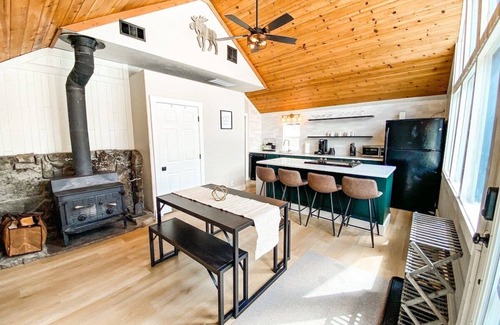 Breckenridge Cabin | Mountain Views | near hiking trails and ski slopes