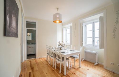 Socorro Apartment | Mouraria 2 Bedroom Apartment