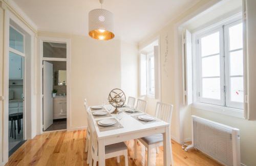 Socorro Apartment | Mouraria 2 Bedroom Apartment