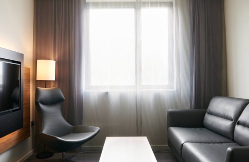 Custom House Hotel | Moxy London Excel