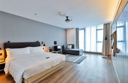Qingpu Hotel | Moxy Shanghai Hongqiao NECC