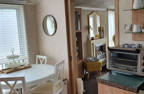 Camber RV Rental | MP709 - 2B - Willerby Vogue