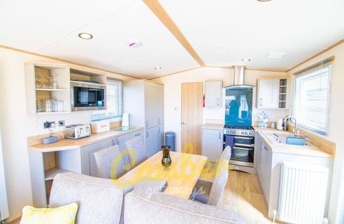 Camber RV Rental | MP753 - Camber Sands Holiday Park - Sleeps 6 - Modern caravan with large Decking - Quiet Location