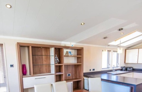 Camber RV Rental | MP768 - Camber Sands Holiday Park - Huge Lodge - Small dog friendly - sleeps 8