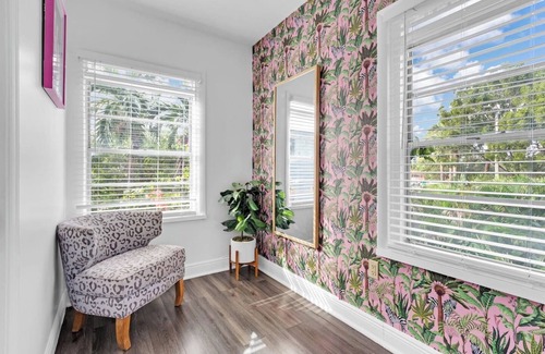 Little Havana Villa | Mr Purple House | Pool+Hot Tub | Little Havana