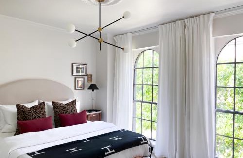 Turtle Creek Apartment | MrNomad Boutique Hotel Parisian Townhouse