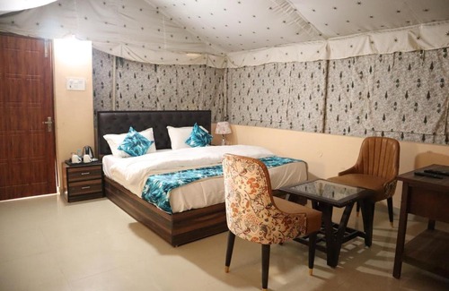 Ghaziabad Hotel | MST Farm And Resort