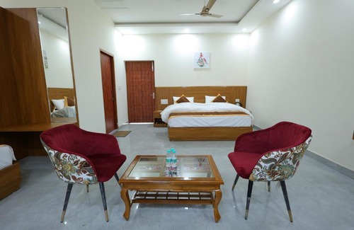 Ghaziabad Hotel | MST Farm And Resort