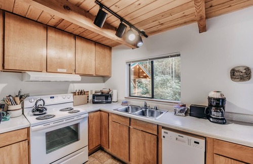 Maple Falls Cabin | Mt Baker Lodging - Cabin 67 - Private 2-story Cabin With a Private hot tub