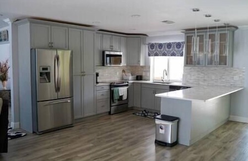 Lake Worth House | Mt Irvine Resort-Pool home/Close Beach/Equestrian
