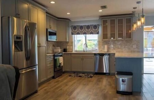 Lake Worth House | Mt Irvine Resort-Pool home/Close Beach/Equestrian