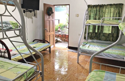 Cuenca Hotel | Mt. Maculot View Resort