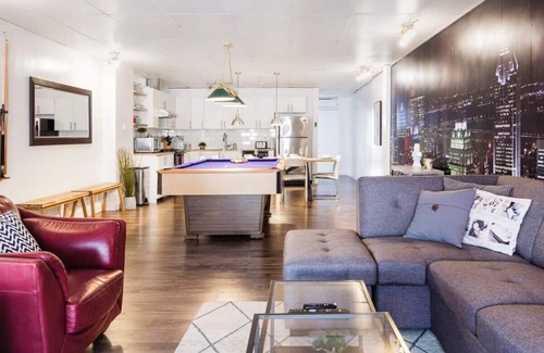 Plateau Mont Royal Apartment | MTLVR #09 | Central Plateau, A/C, Ping-Pong