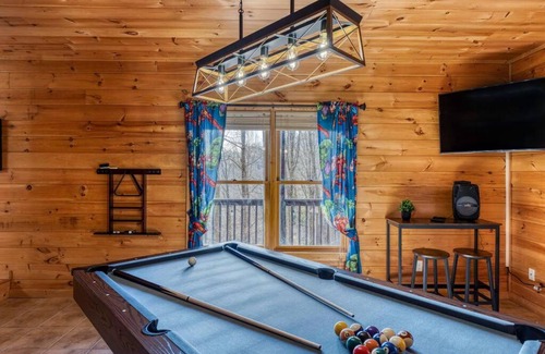 Walnut Mountain House | MTN Cabin Sleeps 10 - 5 Mins To Fishing & Camping