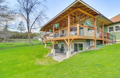 Eureka Apartment | Mtn-View Eureka Apartment Walk to Eateries!