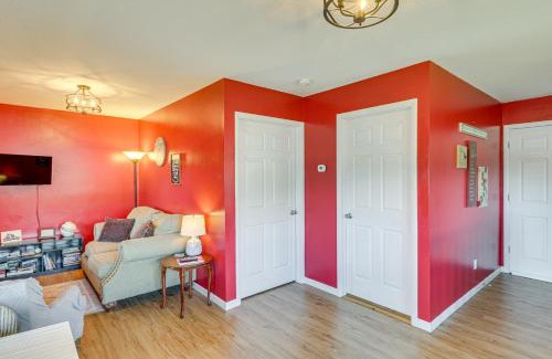 Eureka Apartment | Mtn-View Eureka Apartment Walk to Eateries!