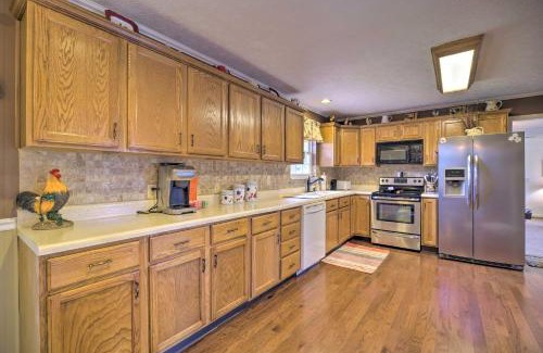 Seymour House | Mtn View Smokies JuJus House with Screened Porch