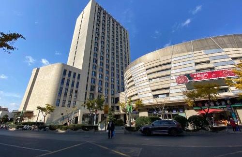 Huaihai Road Commercial Area Apartment | Mu En Apartment - Haiyang Road