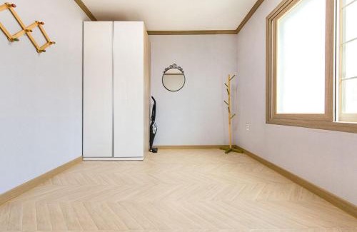 Boryeong House | Muchangpo Chamjoeun Pension