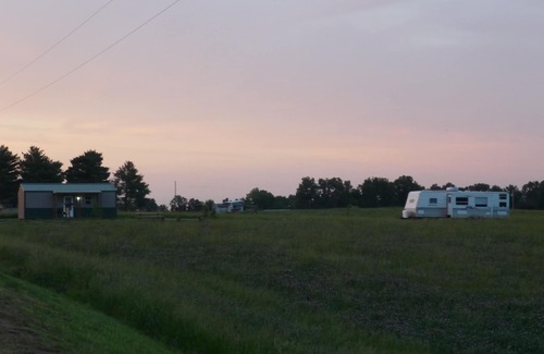 Murphysboro Cabin | Mudline Lodging your premier Cabin Rental in Southern Illinois!