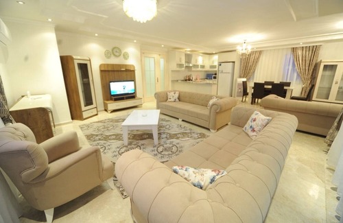 Alanya Villa | MUHTEŞEM DENİZ VE DOĞA MANZARALI LÜX 5+2 VİLLA ÖZENLE DÖŞENMİŞTİR