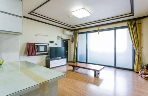 Seolcheon-myeon House | Muju Rainbow Pension