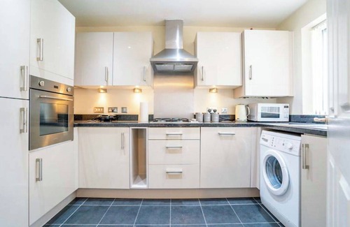 Acresford House | Mulberry garden Coventry accommodation near university of Warwick.