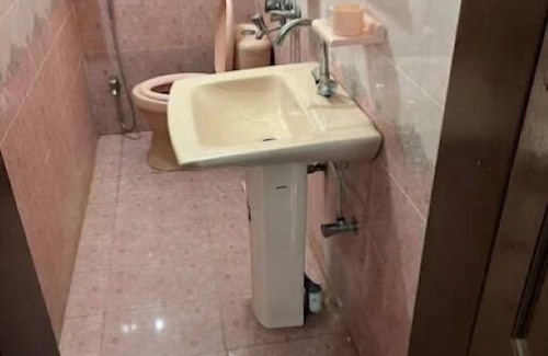 Gulshan-e-Iqbal Hotel | Mulberry inn Guest House Karachi