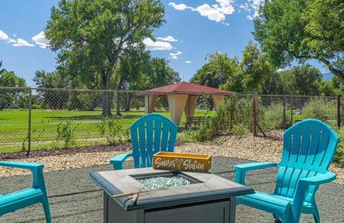 East Colorado Springs House | Mulligan Magic - Golf Hot Tub Fire Pit Scenic View