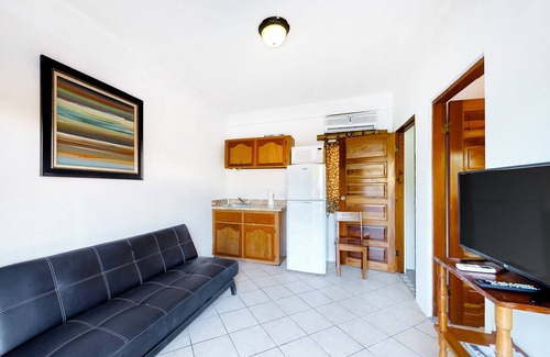 Caye Caulker House | Multi-Suite Family Property with Private Pool, Ocean Views, WiFi, and Partial AC