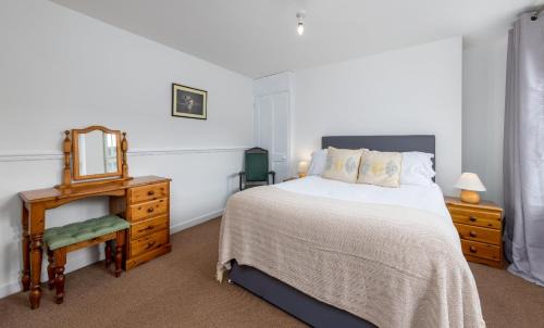 Ravenglass Bed & Breakfast | Muncaster Castle Coachman's Quarters