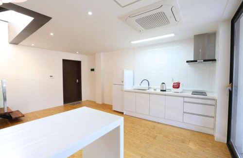 Mungyeong House | Mungyeong Arten Pool Villa