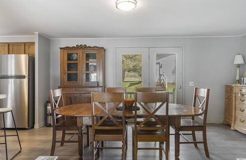 Levering House | Munro Lake House Central Location to Northern Michigan's Favorite Activities!