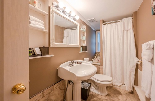 Okanagan-Similkameen Bed & Breakfast | Munson Mountain Estates