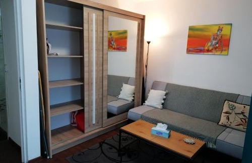 Hunedoara Apartment | Munteniei - The Sunset Studio