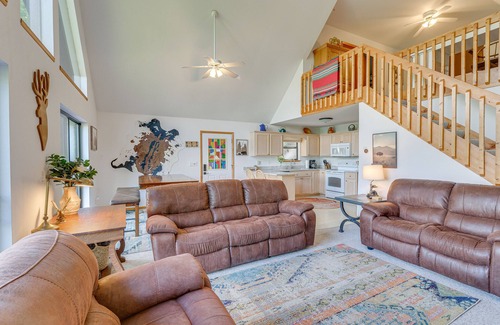 Upper Peachtree Cabin | Murphy Cabin w/Deck & Sweeping Mountain Views!