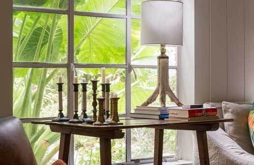 South Central Houston Cottage | Museum District Cottage on Historic Property with Charming Gardens