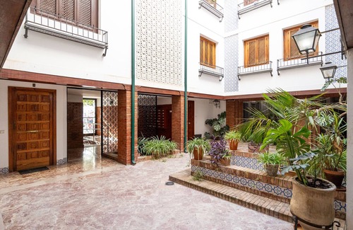 La Catedral Apartment | Musical stay, the Mosque and Jewish Quarter nearby