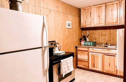 Tennerton Cabin | Muskie-Lounge River Retreat! Secluded getaway.