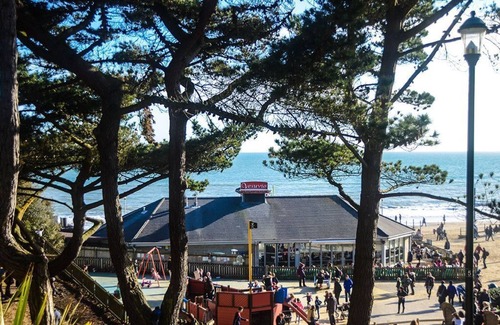 Westbourne Apartment | Mussels - an apartment that sleeps 2 guests in 1 bedroom