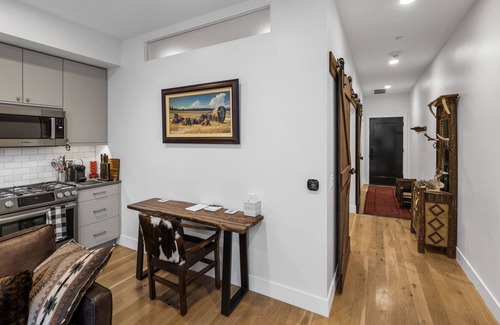 Downtown Bozeman Condo | Mustang Sally-One bedroom condo in Downtown Bozeman, 30 Night Minimum