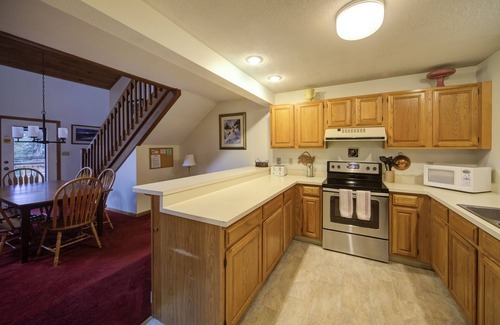 Bretton Woods Condo | MW6 Cozy 2 bedroom 2.5 bath condo ideally located at the Bretton Woods Resort!