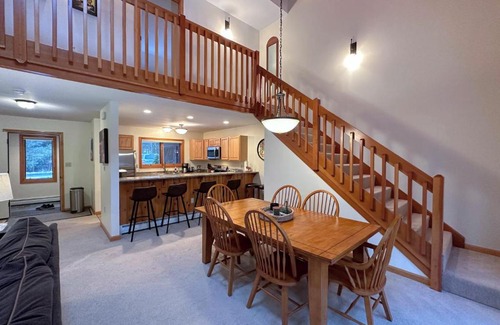 Bretton Woods House | MW74 cozy spacious 2-bedroom Bretton Woods home close to Mt Washington Hotel