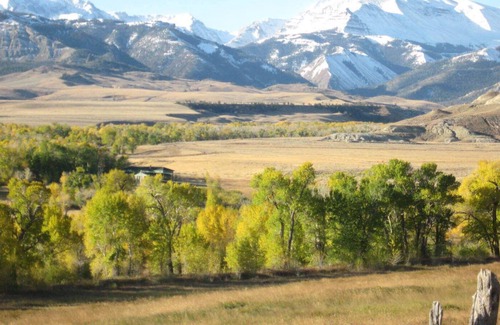 Meeteetse House | My beautiful bed and breakfast is in a quiet rural Wyoming ranch setting.