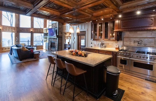 Mineral Bluff House | My Dream Lodge: A Symphony of Luxury & Outstanding Vistas! n